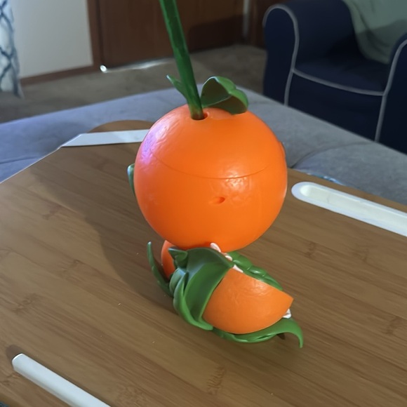 Walt Disney World‎ Epcot Orange Bird Sipper Cup - Picture 4 of 6